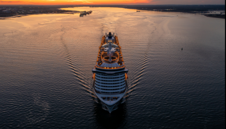 Cruise ship, Southampton